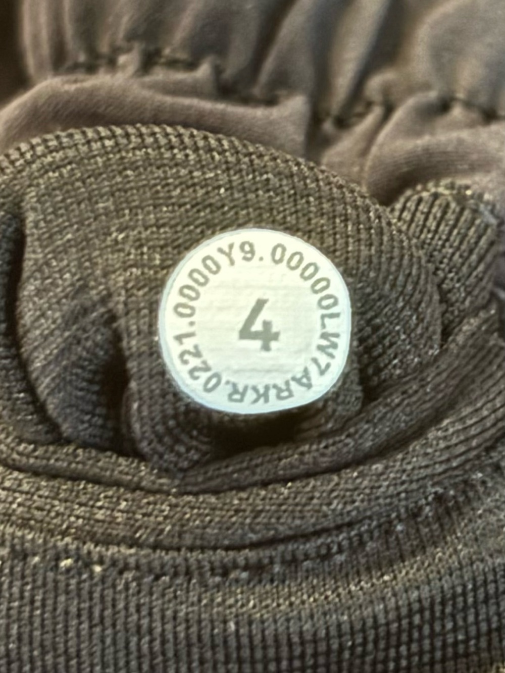 Lululemon Hotty Hot Short II 2.5” - Picture 5 of 6